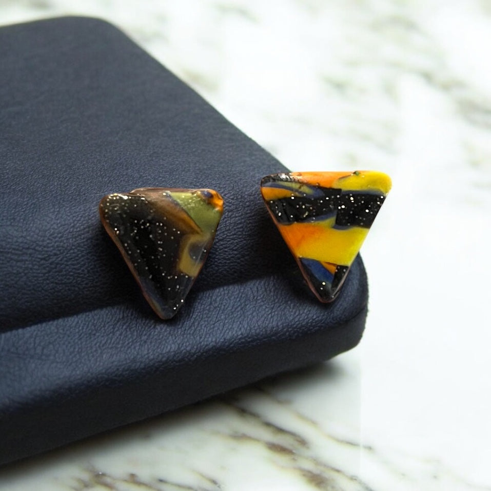 Electric Galaxy Triangle Chunky Studs (1)