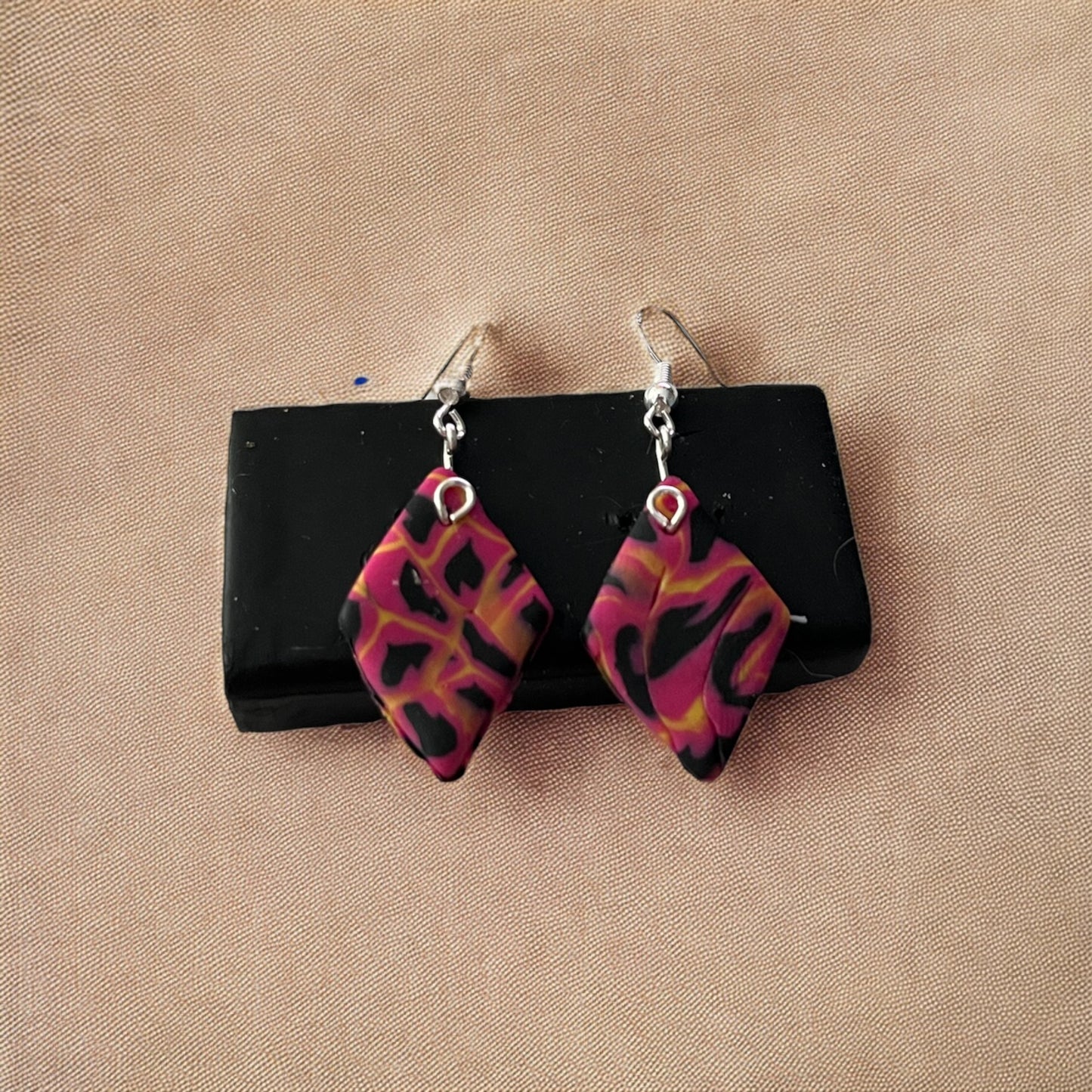 Pink Giraffe (3)